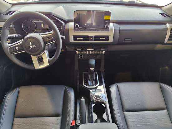 MITSUBISHI-TRITON-2.4 BITURBO DIESEL CD HPE-S 4X4 AUTOMÁTICO MITSUBISHI-TRITON-2025
