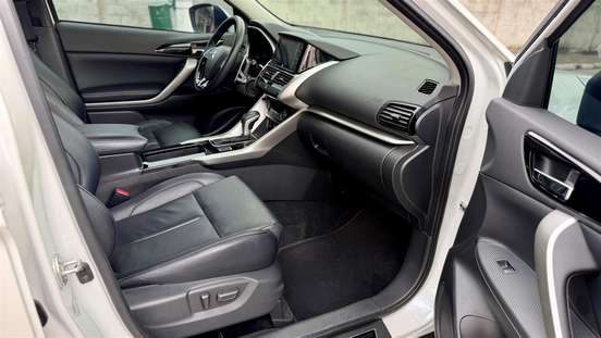 MITSUBISHI-ECLIPSE CROSS-1.5 MIVEC TURBO GASOLINA HPE CVT MITSUBISHI-ECLIPSE CROSS-2024