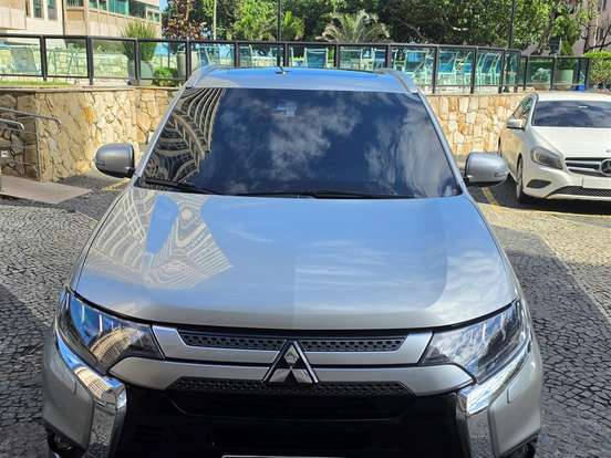 MITSUBISHI-OUTLANDER-3.0 MIVEC V6 GASOLINA HPE-S AWD AUTOMÁTICO MITSUBISHI-OUTLANDER-2019