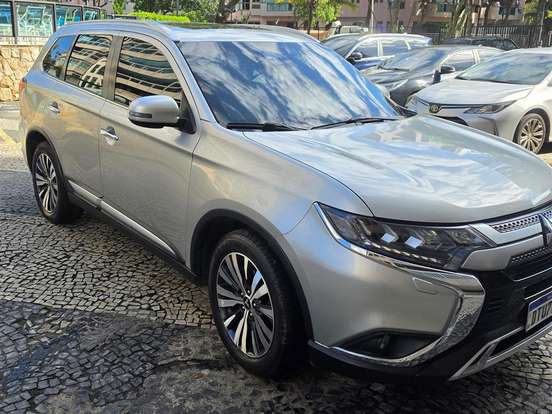 MITSUBISHI-OUTLANDER-3.0 MIVEC V6 GASOLINA HPE-S AWD AUTOMÁTICO MITSUBISHI-OUTLANDER-2019