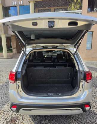 MITSUBISHI-OUTLANDER-2019