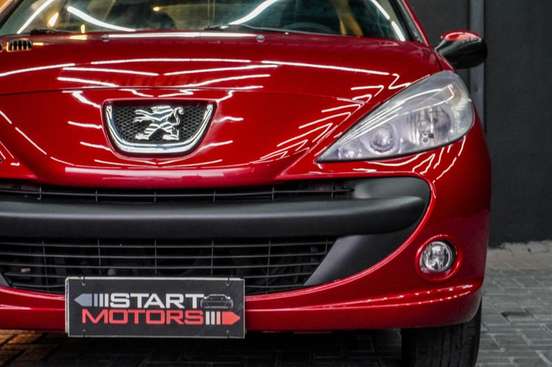 PEUGEOT-207-2012