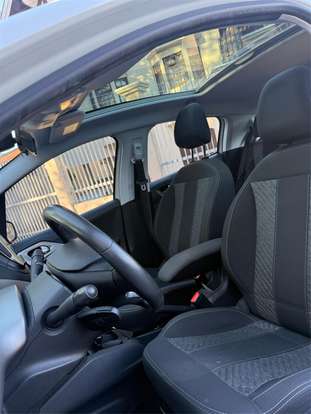 PEUGEOT-208-2018