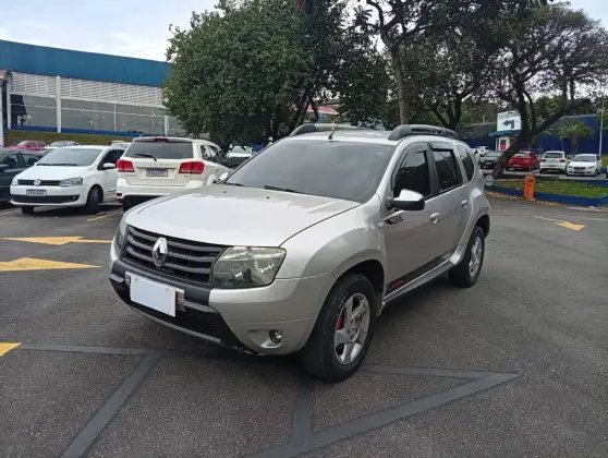 RENAULT DUSTER 2.0 DYNAMIQUE 4X2 16V FLEX 4P AUTOMÁTICO