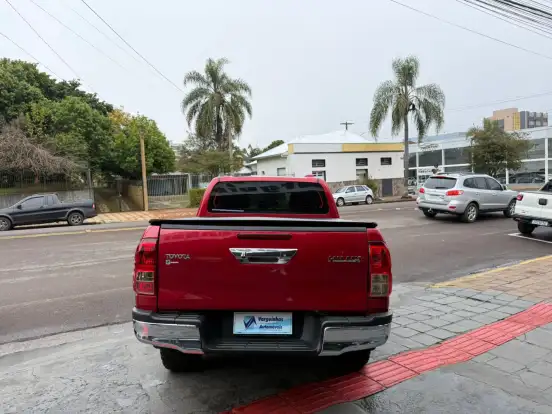 TOYOTA-HILUX-2.8 SR 4X4 CD 16V DIESEL 4P AUTOMÁTICO TOYOTA-HILUX-2020