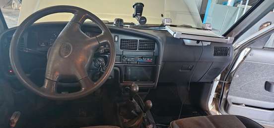 TOYOTA-HILUX-3.0 SR 4X4 CD 8V TURBO DIESEL 4P MANUAL TOYOTA-HILUX-2004
