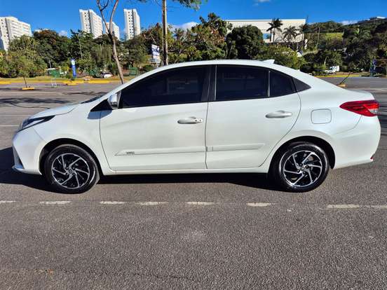 TOYOTA-YARIS-1.5 16V FLEX SEDAN XLS CONNECT MULTIDRIVE TOYOTA-YARIS-2022