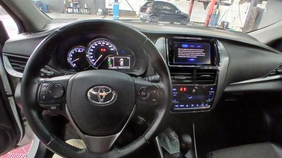 TOYOTA-YARIS-2023