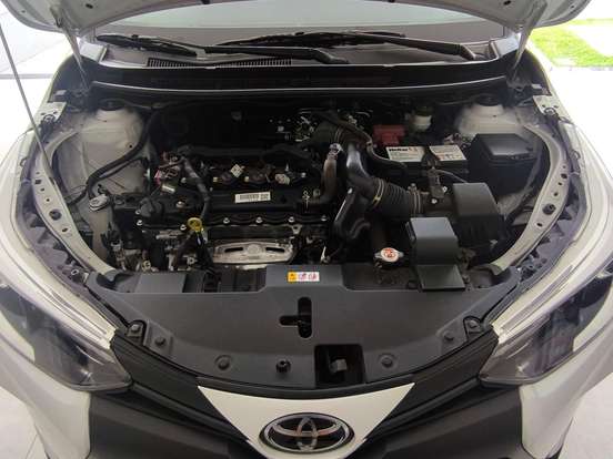 TOYOTA-YARIS-2024