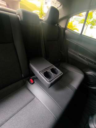 TOYOTA-YARIS-2024