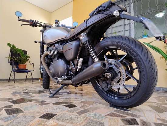TRIUMPH-STREET TWIN-2020