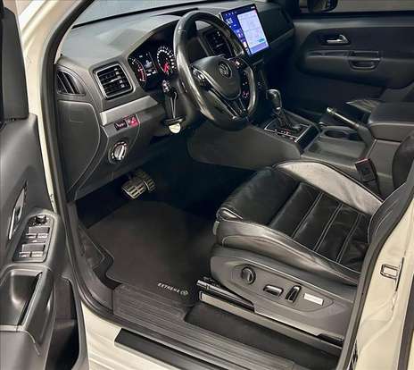VOLKSWAGEN-AMAROK-2017