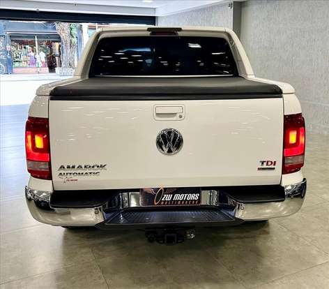 VOLKSWAGEN-AMAROK-2017