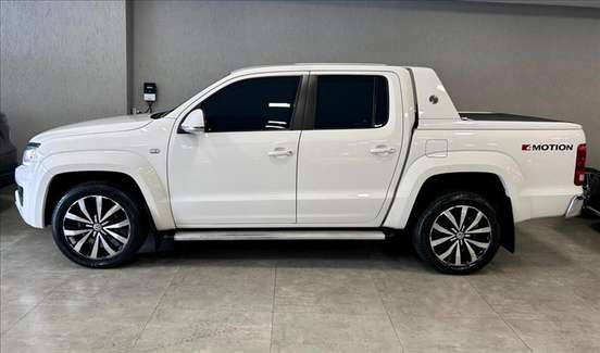 VOLKSWAGEN-AMAROK-2.0 HIGHLINE EXTREME 4X4 CD 16V TURBO INTERCOOLER DIESEL 4P AUTOMÁTICO VOLKSWAGEN-AMAROK-2017