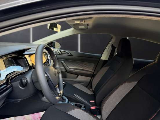 VOLKSWAGEN-POLO-2024