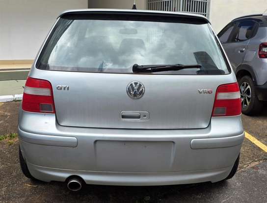 VOLKSWAGEN-GOLF-2003