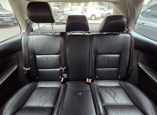 VOLKSWAGEN-GOLF-2003