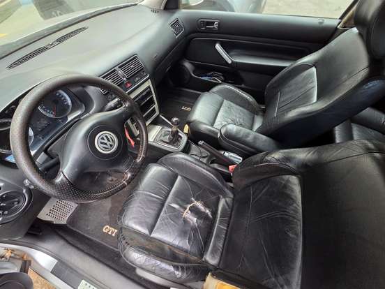 VOLKSWAGEN-GOLF-2.8 MI VR6 24V GASOLINA 2P MANUAL VOLKSWAGEN-GOLF-2003