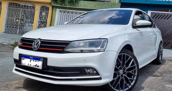 VOLKSWAGEN JETTA 2.0 TSI HIGHLINE 211CV GASOLINA 4P TIPTRONIC