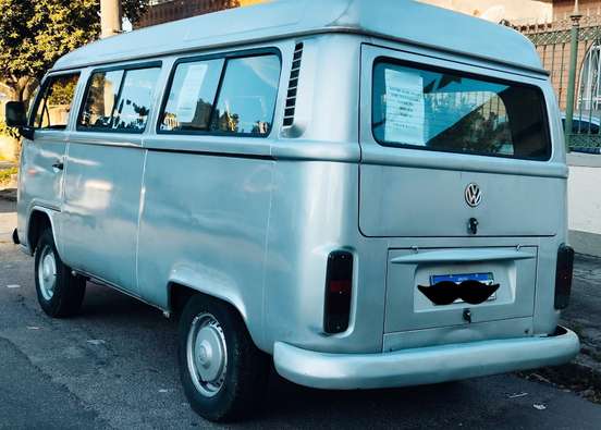 VOLKSWAGEN-KOMBI-2005