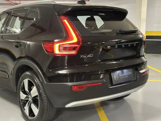 VOLVO-XC40-2.0 T5 GASOLINA MOMENTUM AWD GEARTRONIC VOLVO-XC40-2019