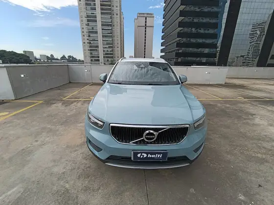 VOLVO XC40 2.0 T5 GASOLINA MOMENTUM AWD GEARTRONIC