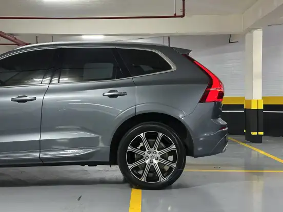 VOLVO-XC60-2021