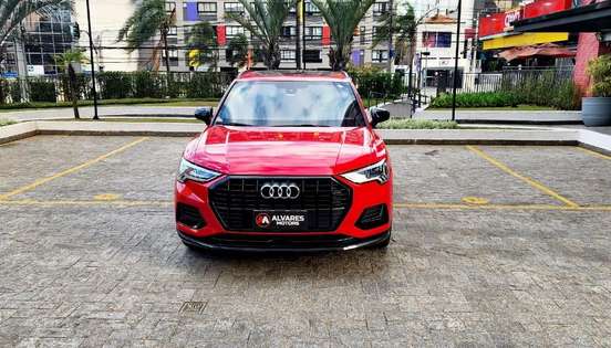 AUDI-Q3-2021