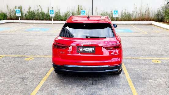 AUDI-Q3-2021