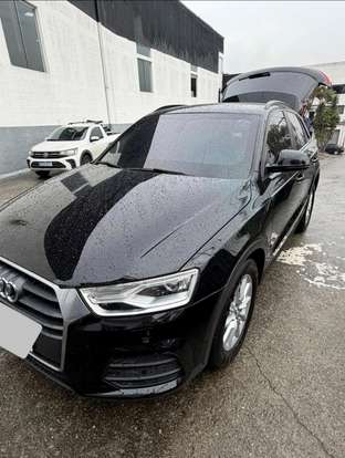 AUDI-Q3-2018