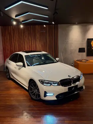 BMW 330i 2.0 16V TURBO GASOLINA SPORT AUTOMÁTICO BMW 330i 2.0 16V TURBO GASOLINA SPORT AUTOMÁTICO