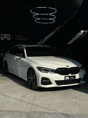 BMW-320i-2022