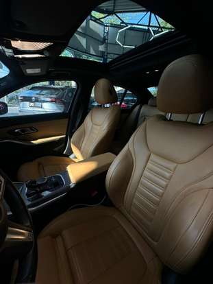 BMW-320i-2022