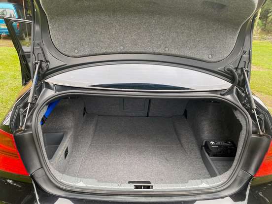 BMW-325i-2.5 SEDAN 24V GASOLINA 4P AUTOMÁTICO BMW-325i-2008