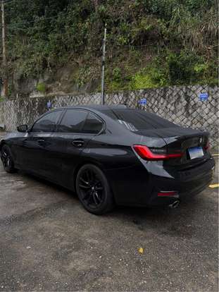 BMW-330i-2020