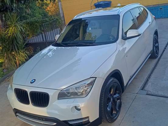 BMW-X1-2.0 16V TURBO GASOLINA SDRIVE20I 4P AUTOMÁTICO BMW-X1-2013