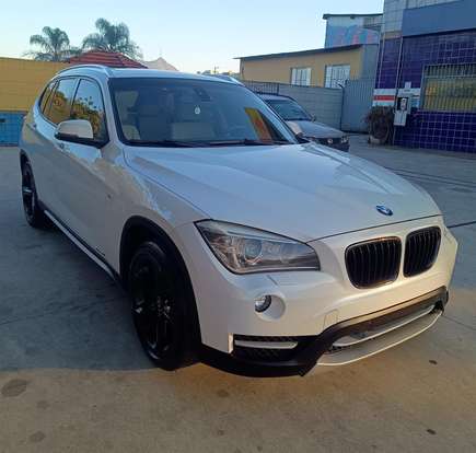 BMW-X1-2.0 16V TURBO GASOLINA SDRIVE20I 4P AUTOMÁTICO BMW-X1-2013