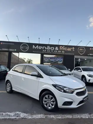 CHEVROLET ONIX 1.0 MPFI LT 8V FLEX 4P MANUAL CHEVROLET ONIX 1.0 MPFI LT 8V FLEX 4P MANUAL