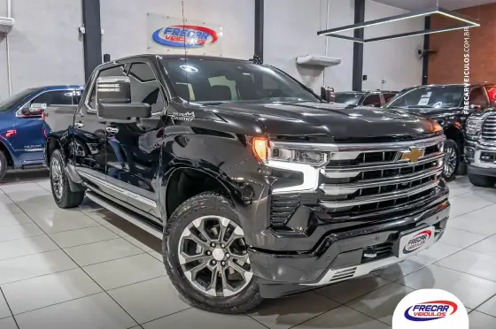 CHEVROLET SILVERADO 5.3 V8 GASOLINA 1500 HIGH COUNTRY 4X4 AUTOMÁTICO