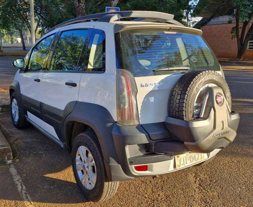FIAT-IDEA-1.8 MPI ADVENTURE 16V FLEX 4P AUTOMATIZADO FIAT-IDEA-2011