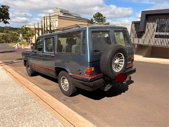 FORD-F-1000-1987