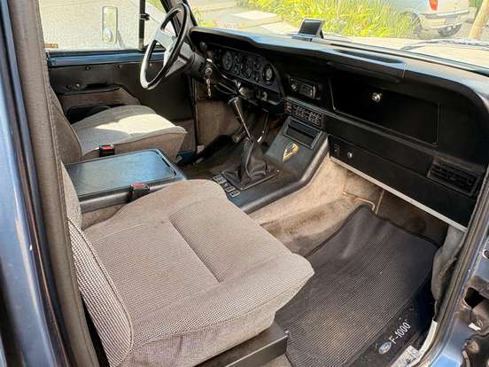 FORD-F-1000-1987