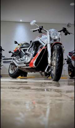 HARLEY-DAVIDSON-STREET ROD-2005