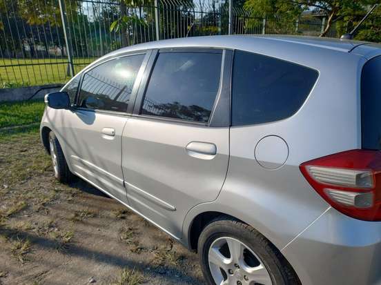 HONDA-FIT-2009