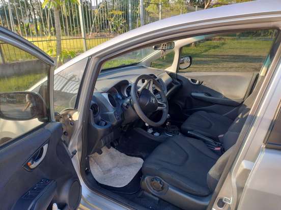 HONDA-FIT-2009