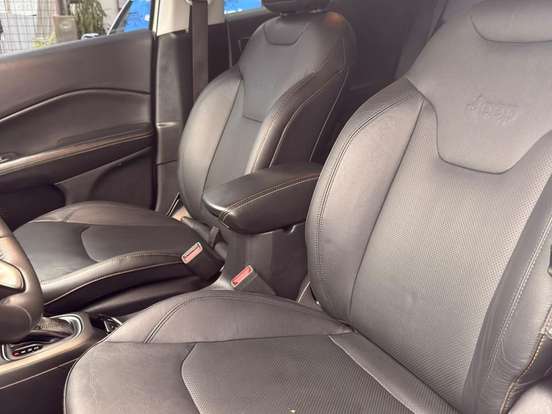 JEEP-COMPASS-2.0 16V DIESEL LONGITUDE 4X4 AUTOMÁTICO JEEP-COMPASS-2017