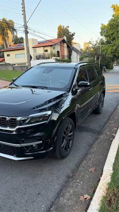 JEEP COMMANDER 2.0 HURRICANE 4 TURBO GASOLINA OVERLAND AT9
