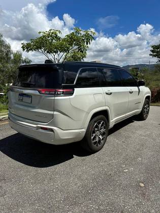 JEEP COMMANDER 2.0 TD380 TURBO DIESEL OVERLAND AT9