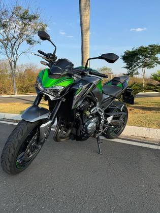 KAWASAKI Z900 