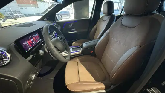 MERCEDES-BENZ-GLA 200-2026